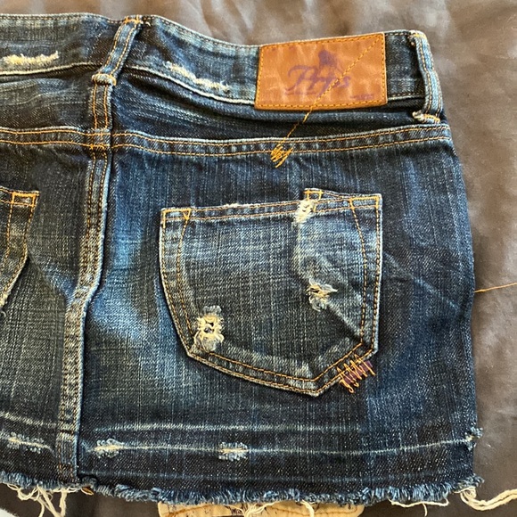 Got this skirt at Barney’s NYC this Denim is soft and tendy size 25 - Picture 7 of 7